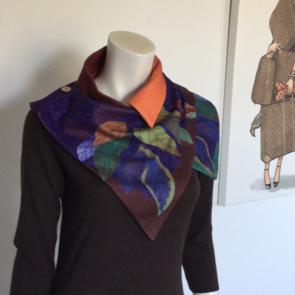 Multi colored scarf, collar